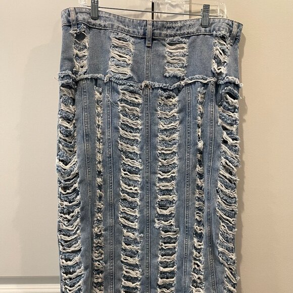 A Distressed Denim Maxi Skirt Snap Front - SZ XL   New without Tags - Picture 2 of 8